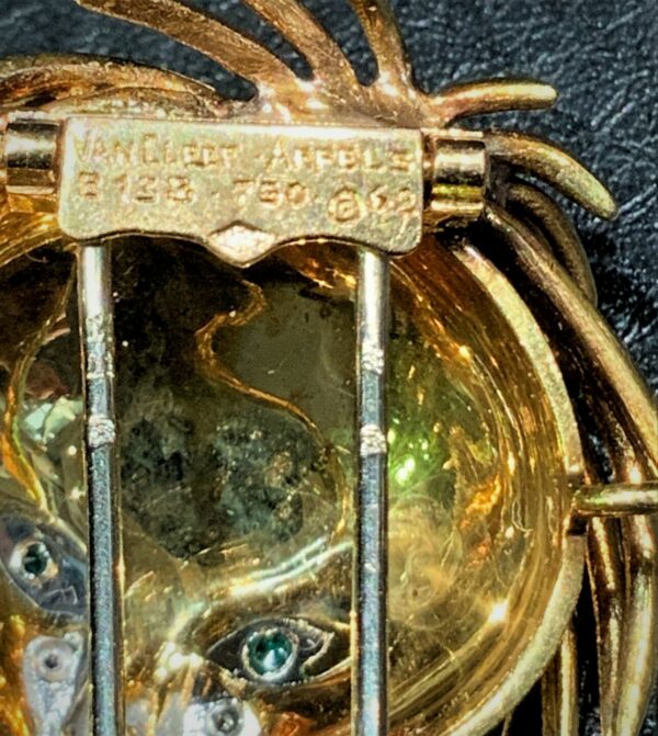 S1124 Brosche VAN CLEEF & ARPELS Lion Ebouriffe – Bild 3
