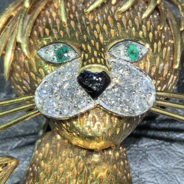 S1124 Brosche VAN CLEEF & ARPELS Lion Ebouriffe